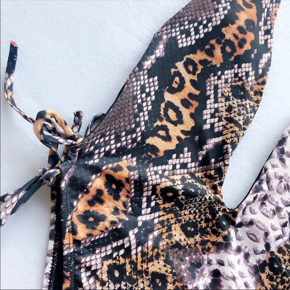 ✨Snake/Leopard Fashion Swimsuit✨ - Picture 2 of 4